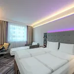 Отель Premier Centre