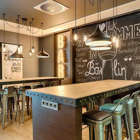 Premier Centre Hotel