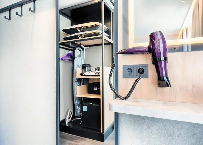 Premier Centre 호텔